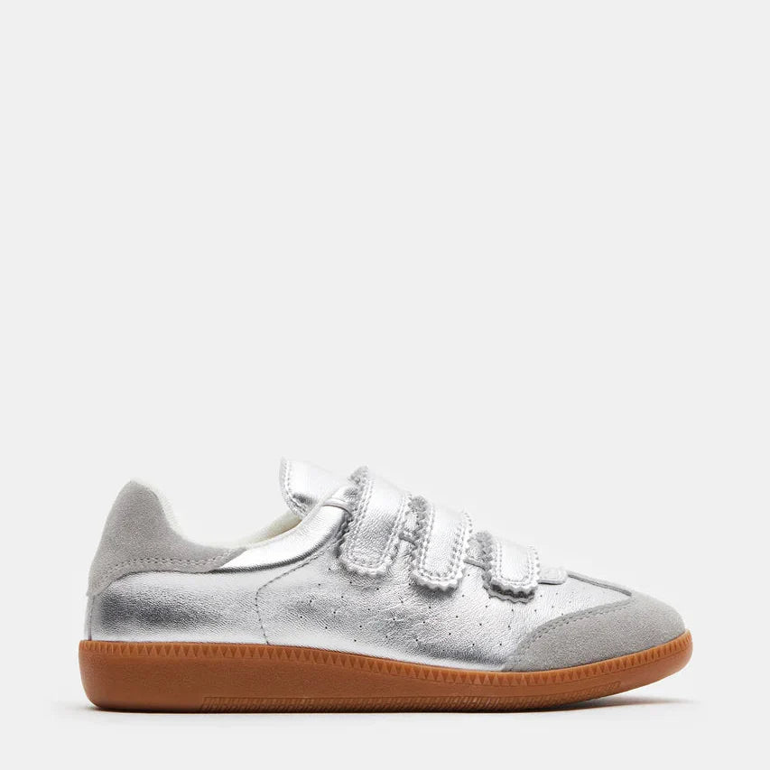 Steve Madden Momentum Sneaker