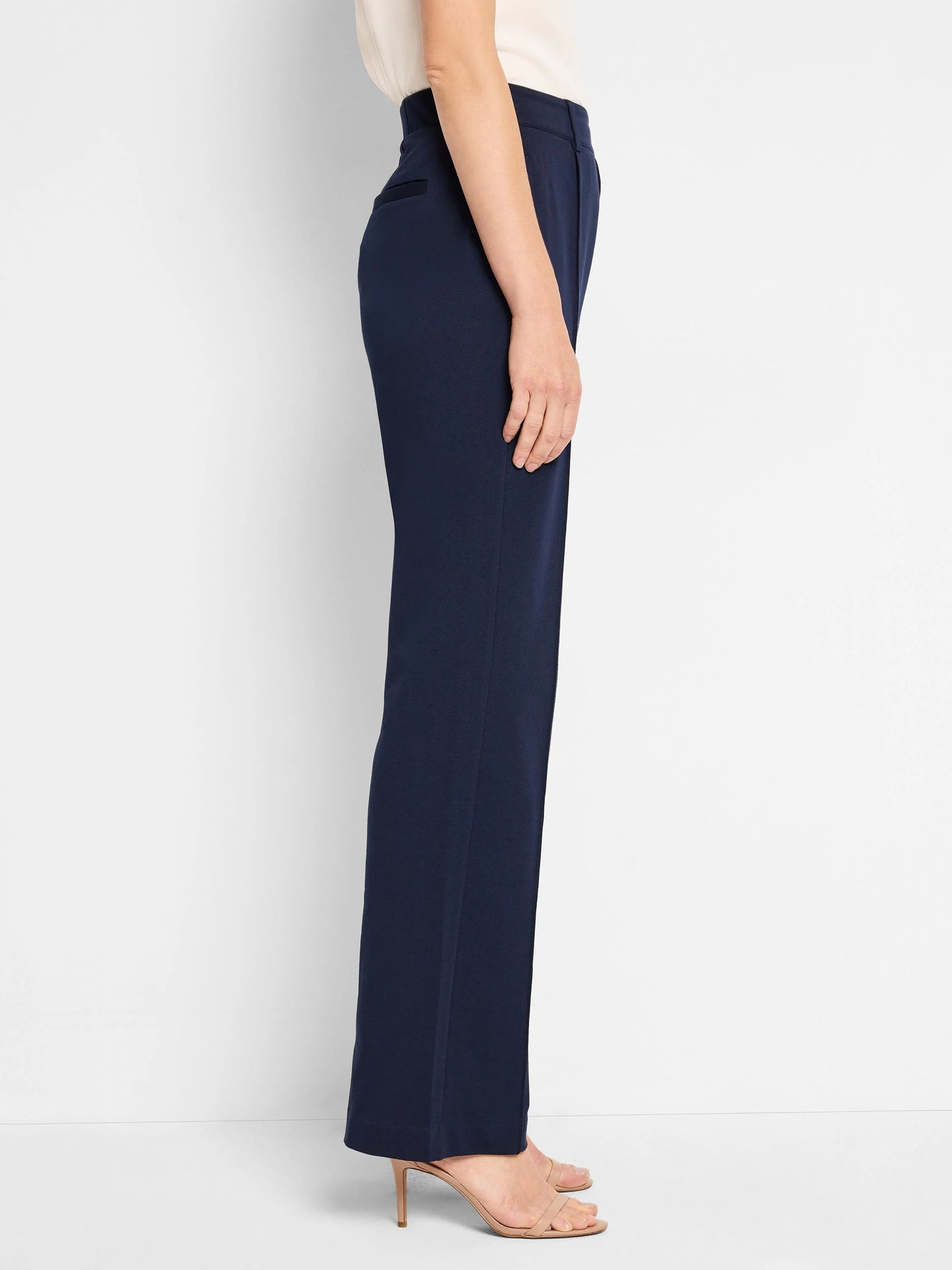 Knit Wide Leg Pleated Pant